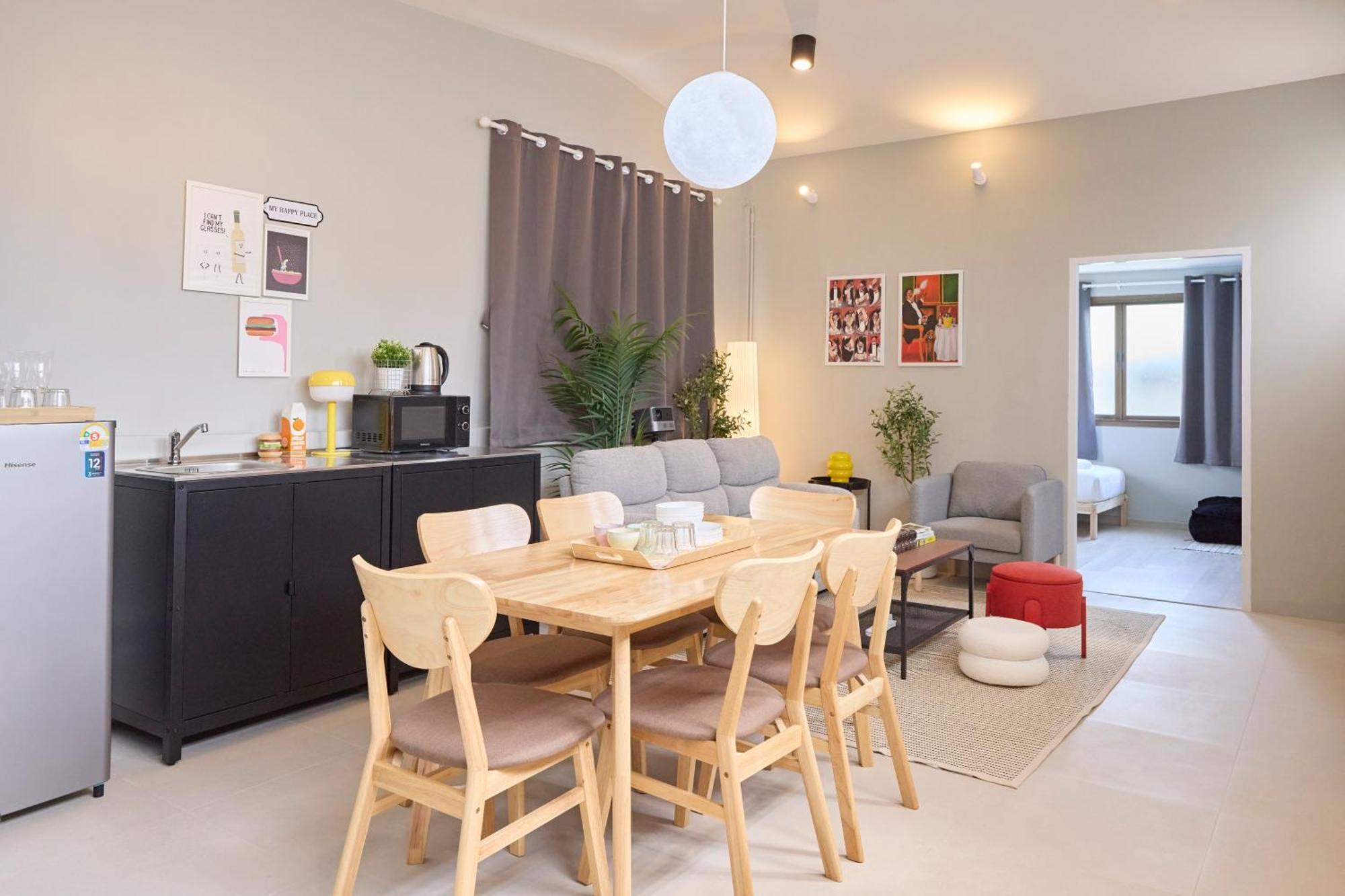 Ferienhaus Cozy&modern 6-br Home, 14pax - Central, 5mins Bts Bangkok